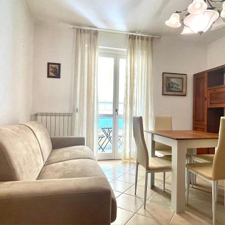 Sunset Boutique Apartment Marina di Massa Luaran gambar