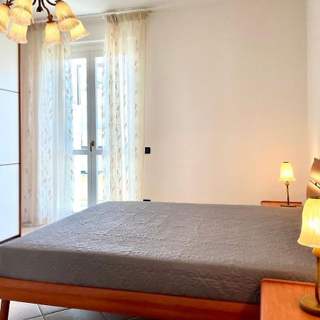 Sunset Boutique Apartment Marina di Massa Luaran gambar