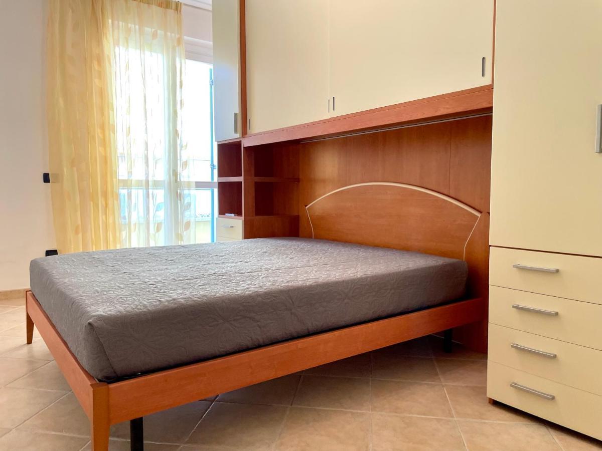 Sunset Boutique Apartment Marina di Massa Luaran gambar