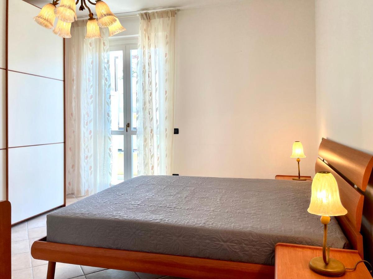 Sunset Boutique Apartment Marina di Massa Luaran gambar